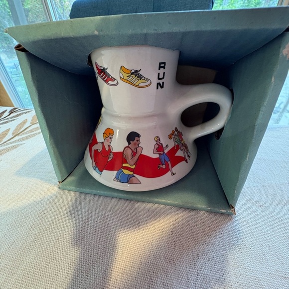 Feltman Langer Other - Vintage Runner Mug with Colorful Graphics